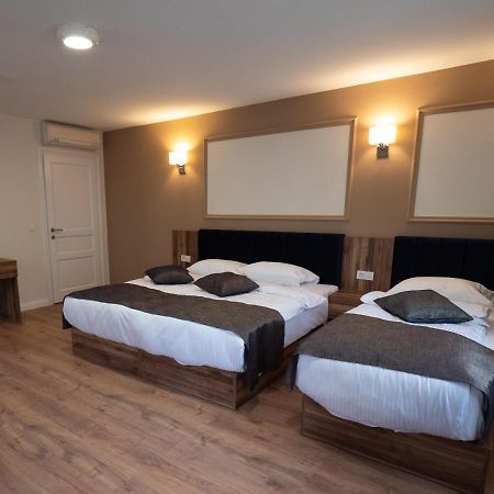 Amber Hotel Sarajevo Buitenkant foto